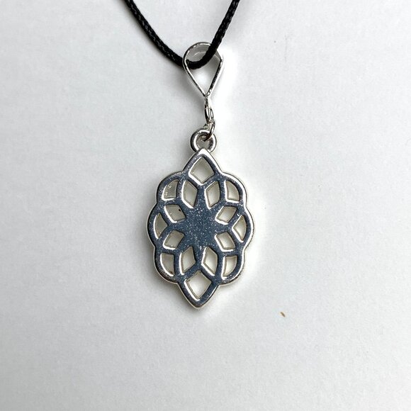 ⭐️Silver-tone Celtic? Geometric? Pendant/Charm w/ Blue "Stone" - Picture 3 of 4